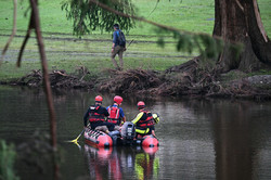 米南部の洪水、警報に不備か＝死者１００人超、なお不明者