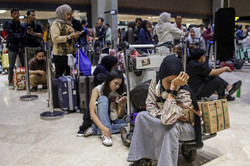インドネシアで噴火相次ぐ＝航空ダイヤに乱れ