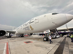 乱気流で乗客１人死亡＝シンガポール航空、タイに緊急着陸