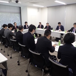 港湾施設点検の安全向上へドローン活用