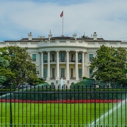 サイバー空間の脅威に取り組む米国政府の戦略とは