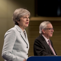 英合意なきEU離脱も、企業は対応を