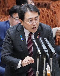 赤沢経産相「石油８カ月分確保」＝代替調達で期間延伸方針