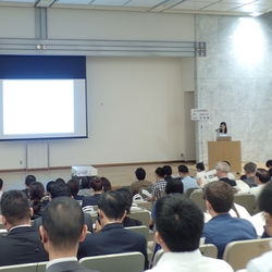 大使館に災害時外国語窓口など情報提供