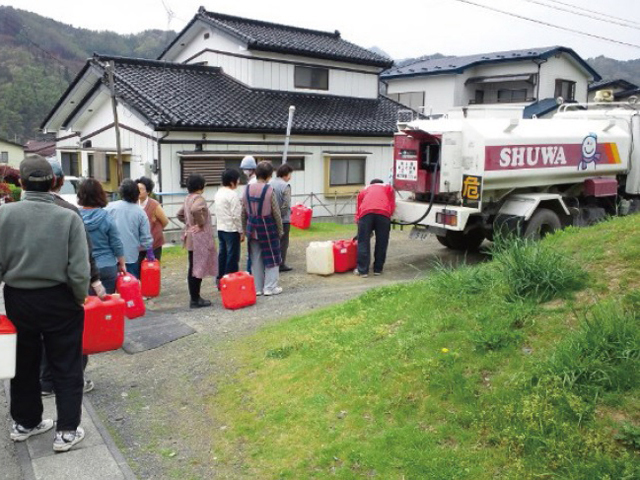 被災地の燃料を絶やすな シューワ株式会社 誌面情報 Vol56 リスク対策 Com 新建新聞社