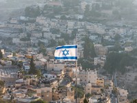 イスラエルの攻撃拡大とネタニヤフ政権を取り巻く政治状況　