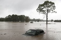 豪で半世紀に1度の洪水、1.8万人が避難　ほぼ全土に警報発令