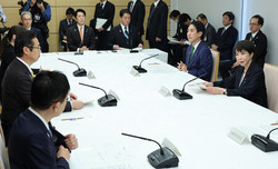 「人口減前提」政策を重視＝政府、少子化反転と両輪―「長期的取り組み必要」