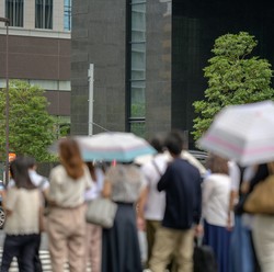 梅雨期の猛暑――6月の気象災害――