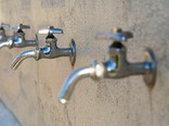 大雨が降ると断水が起きる――8月の気象…