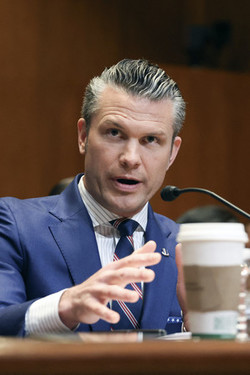 他州への軍派遣も示唆＝米国防長官、抗議活動対応で