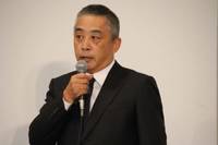 吉本興業、「反社」とのつながり否定　岡本社長「すべての取引先はチェックしている」