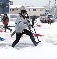 大雪、峠越すも渋滞　石川県内、スリップ40件、3人けが