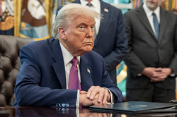 自動車関税「遠からず引き上げ」＝米大統領、日本に打撃