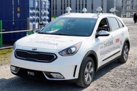 5Gを使って災害時に放置車両を遠隔撤去　ソフトバンクなどが実証実験に成功