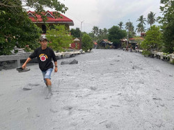 火山泥流が麓の村に＝カンラオン山噴火で―フィリピン