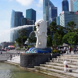 シンガポール　～表向き豊かな経済状況と、一党支配の政治体制