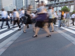 津波警報発令中の帰宅　企業は柔軟な対応を