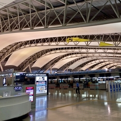 台風21号、関空は戦った