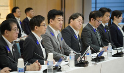 「ＡＩ改革推進会議」発足へ＝政府、デジタル行革改組