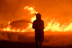 世界で相次ぐ林野火災＝気候変動も影響か