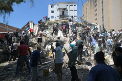 南米コロンビアでＭ７．４、２２０人超死亡＝建物多数倒壊、非常事態を宣言